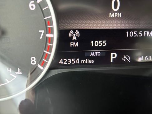 Used 2024 Nissan Pathfinder SV w/ SV Premium Package image 16