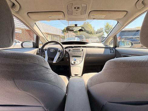 Used 2010 Toyota Prius Two FWD image 25