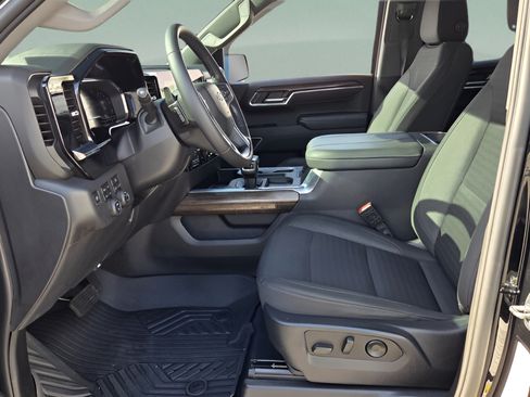 Used 2023 Chevrolet Silverado 1500 LT Trail Boss w/ Convenience Package II AWD/4WD image 9