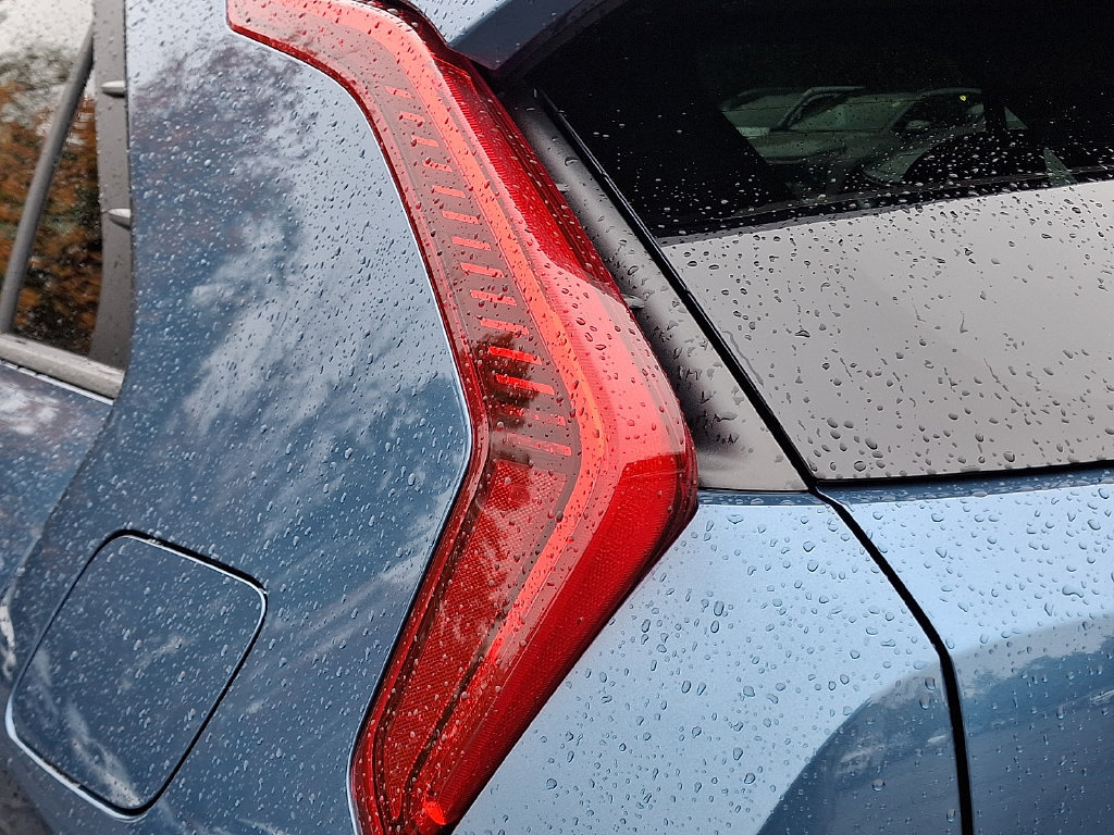 Certified 2025 Kia Niro EX w/ EX Cold Weather Package FWD image 10