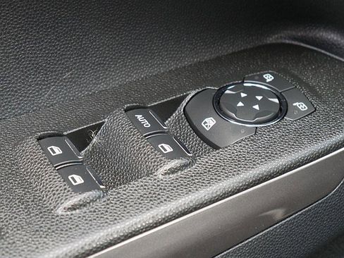 Used 2022 Ford EcoSport SE w/ SE Convenience Package image 24