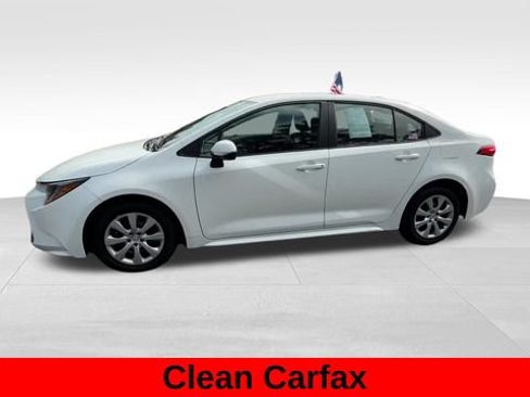Used 2026 Toyota Corolla LE FWD image 3