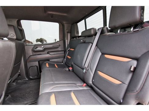 Used 2023 GMC Sierra 1500 AT4 w/ Technology Package AWD/4WD image 30