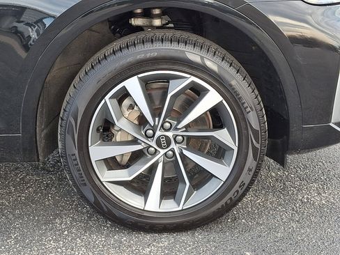 Used 2024 Audi Q5 2.0T Premium Plus w/ Premium Plus Package image 9