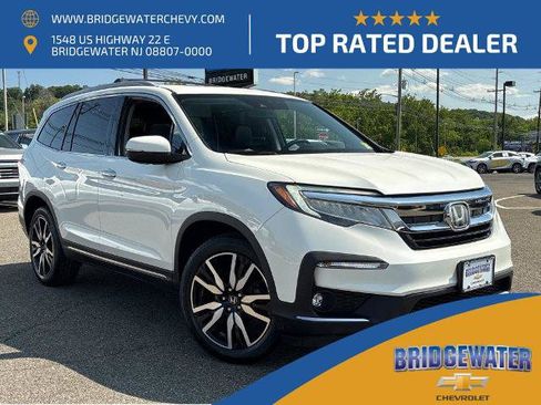 Used 2019 Honda Pilot Touring image 1