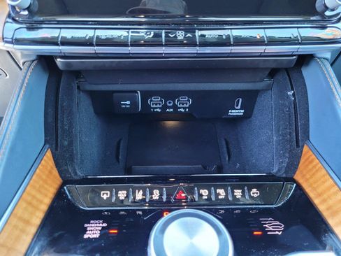 Used 2022 Jeep Grand Wagoneer Series II w/ Convenience Group III AWD/4WD image 30