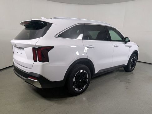 New 2026 Kia Sorento S w/ S Panoramic Sunroof Package image 7