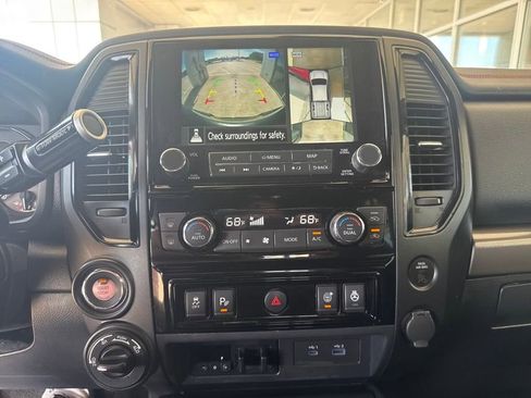 Used 2023 Nissan Titan PRO-4X w/ Pro-4x Convenience Package image 18