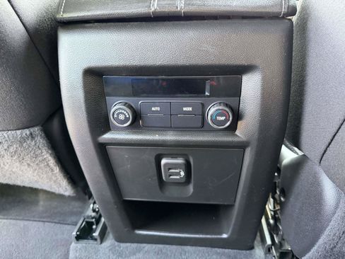 Certified 2023 Chevrolet Traverse LT FWD image 13