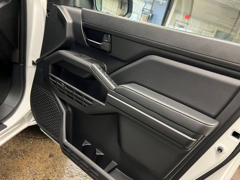 Used 2025 Toyota Tacoma SR image 35