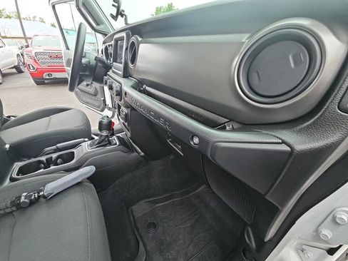 Used 2023 Jeep Wrangler Unlimited Sport AWD/4WD image 31