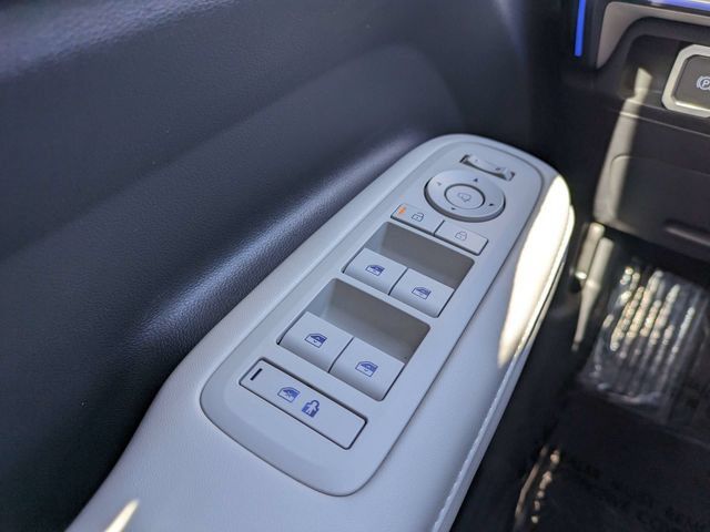 Used 2025 Hyundai Santa Fe Calligraphy FWD image 23
