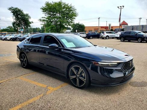 Used 2025 Honda Accord Sport image 27