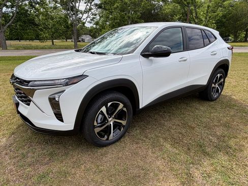 New 2026 Chevrolet Trax RS FWD image 18