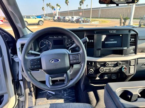 New 2026 Ford F250 XLT w/ 360-Degree Camera Package AWD/4WD image 17