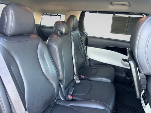 Used 2022 Kia Carnival SX FWD image 17