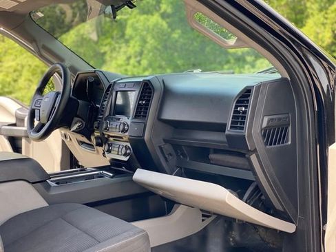 Used 2017 Ford F150 XL w/ Equipment Group 101A Mid AWD/4WD image 20