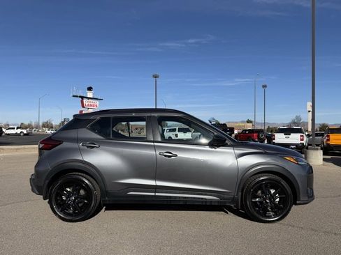 Used 2023 Nissan Kicks SR w/ SR Premium Package image 4