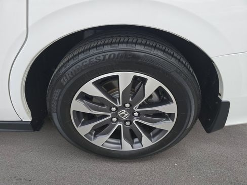 Used 2024 Honda Odyssey EX-L image 25