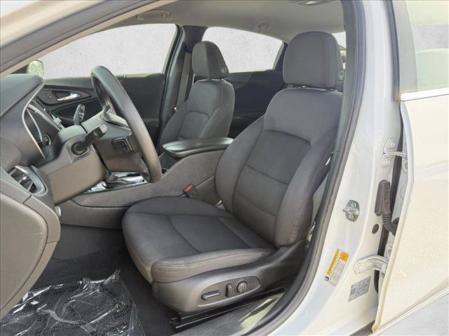 Used 2023 Chevrolet Malibu LT w/ Driver Confidence Package FWD image 11
