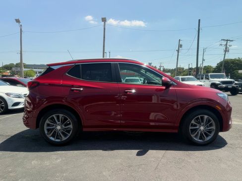 Used 2021 Buick Encore GX Select w/ Advanced Technology Package AWD/4WD image 4