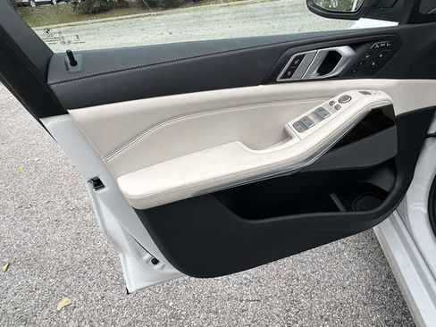 Certified 2024 BMW X7 xDrive40i w/ Executive Package image 26