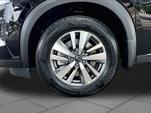 New 2026 Nissan Pathfinder SL FWD image 11