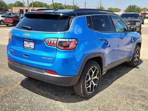 Used 2025 Jeep Compass Limited AWD/4WD image 3