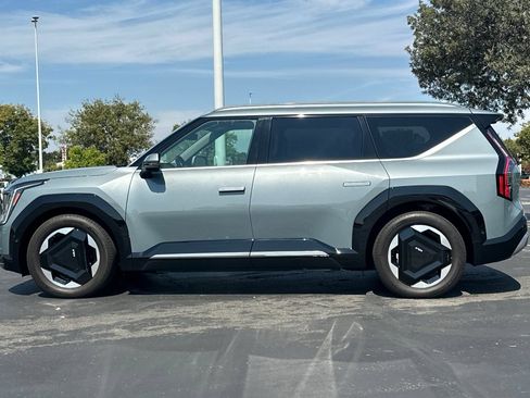 Certified 2024 Kia EV9 Land AWD/4WD image 8
