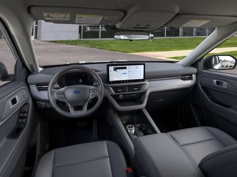 Used 2026 Ford Explorer Active w/ Active Comfort Package AWD/4WD image 9