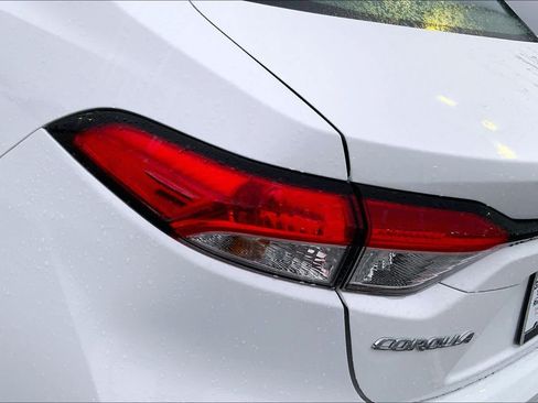 Used 2023 Toyota Corolla LE FWD image 27