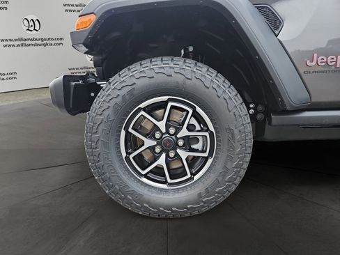 New 2026 Jeep Gladiator Rubicon w/ Safety Group AWD/4WD image 14