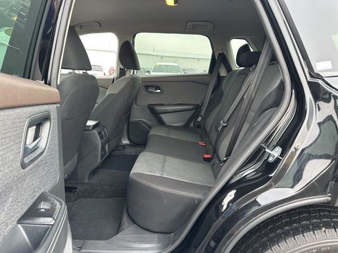 Used 2023 Nissan Rogue SV image 21