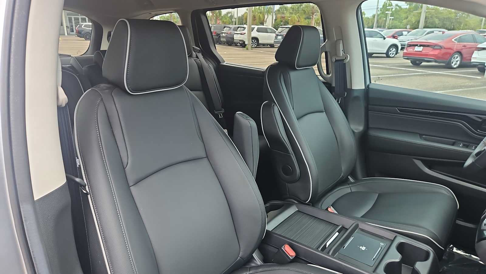 Certified 2026 Honda Odyssey Touring image 27
