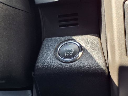 Used 2015 Ford F150 Lariat w/ Equipment Group 502A Luxury RWD image 12