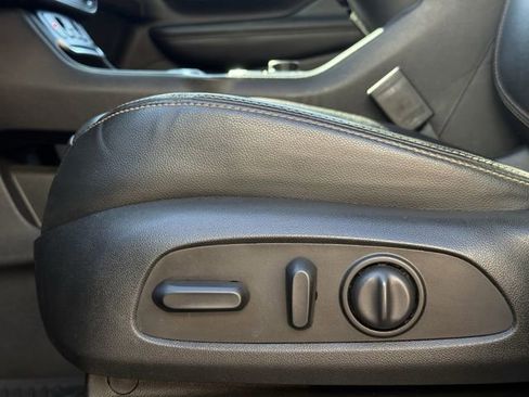 Used 2020 GMC Terrain SLT image 14