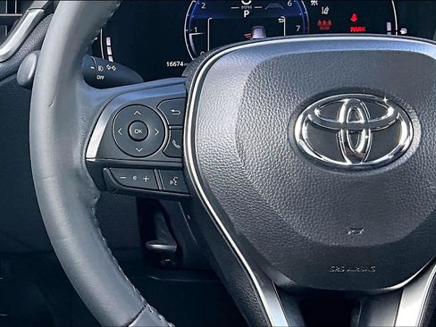 Used 2024 Toyota Corolla Cross XLE w/ Convenience Package AWD/4WD image 24