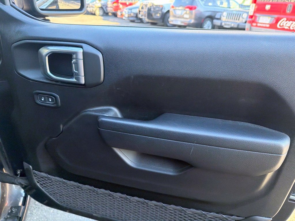 Used 2024 Jeep Wrangler Unlimited w/ Convenience Group AWD/4WD image 41