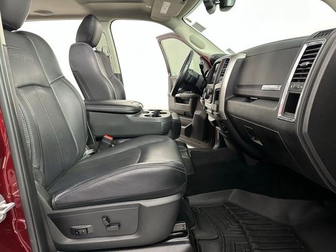 Used 2018 RAM 3500 Laramie image 28