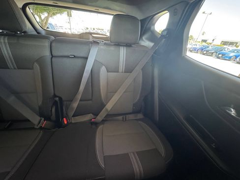 Used 2025 Chevrolet Blazer LT FWD image 33