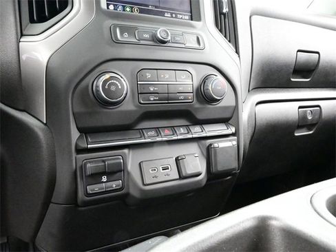 Used 2023 Chevrolet Silverado 2500 Custom w/ Custom Value Package image 10