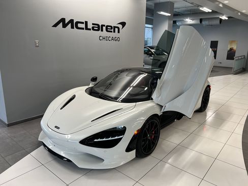 Used 2024 McLaren 750S Spider image 27