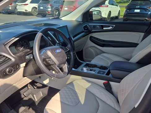 Used 2024 Ford Edge Titanium AWD/4WD image 12