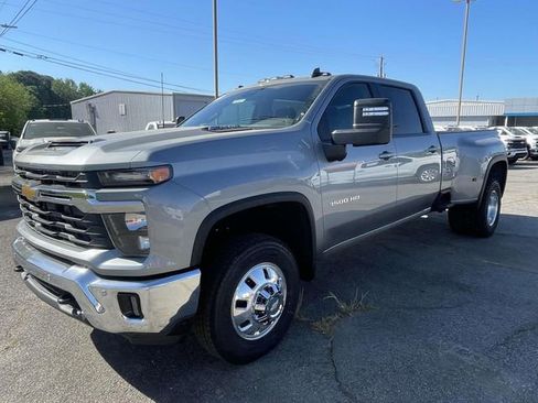 New 2026 Chevrolet Silverado 3500 LT w/ All Star Edition AWD/4WD image 7