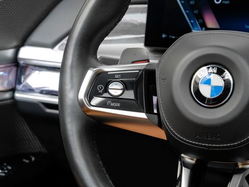 Used 2023 BMW 740i RWD image 21