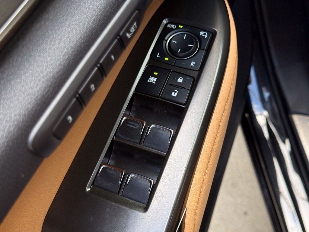 Used 2024 Lexus NX 450h+ AWD w/ Vision Package image 29