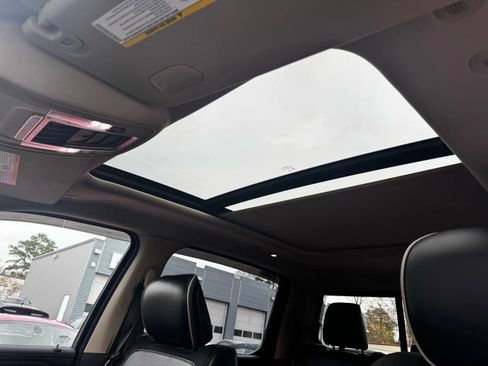 Used 2019 RAM 1500 Laramie image 19