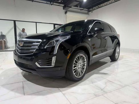 Used 2018 Cadillac XT5 Luxury w/ Driver Awareness Package FWD image 1