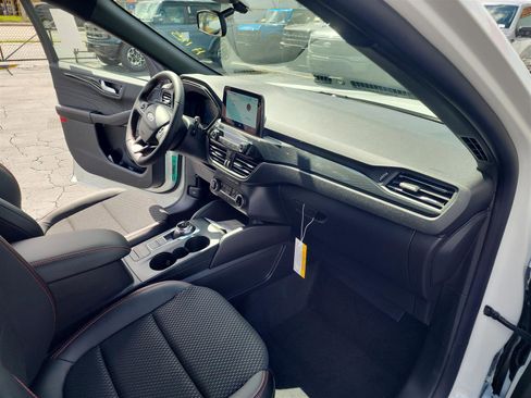 New 2025 Ford Escape ST-Line w/ Equipment Group 301A image 18