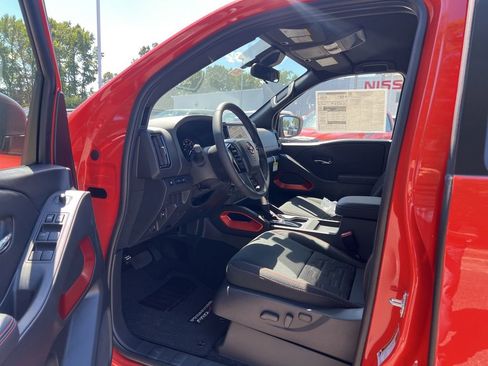 New 2025 Nissan Frontier PRO-4X image 13